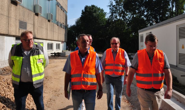 Christian Franke besucht mit Grünen und FWS die Brauerei Rolinck